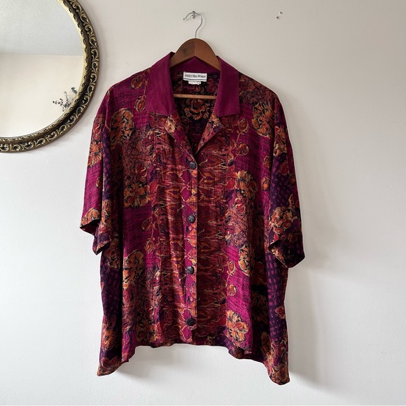 August Max Woman | Vintage Floral Button-Down Shirt - Picture 2 of 3